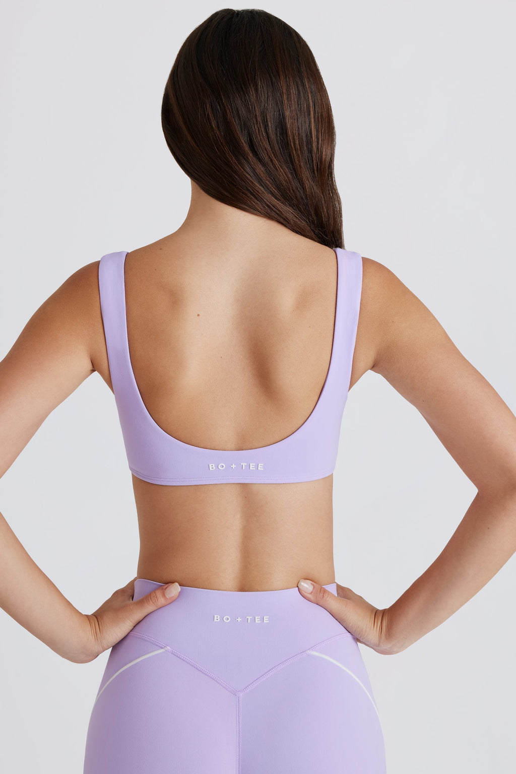 Chic Soft Active Twist-Front Sports Bra in Lavender