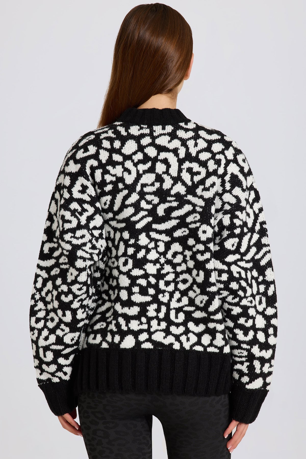 Chic Jacquard-Knit Oversized Jumper in Black