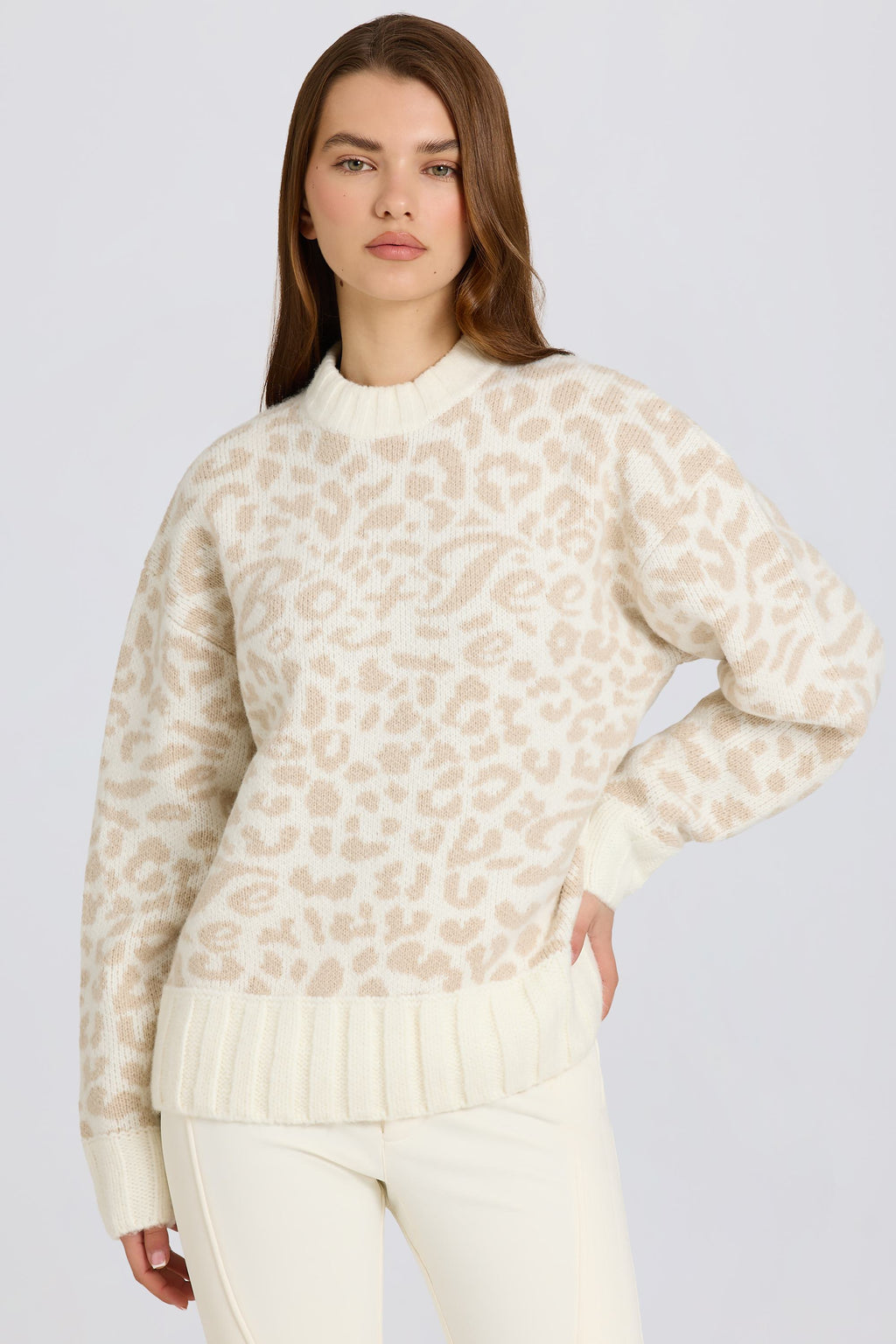 Chic Jacquard-Knit Oversized Jumper in Ice