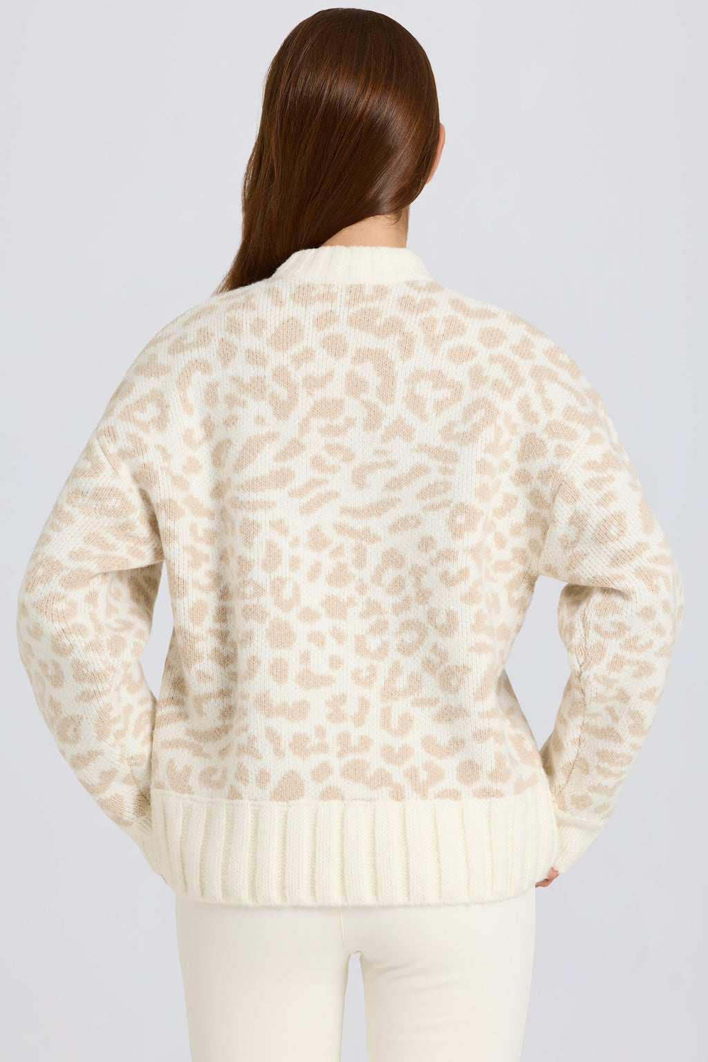 Chic Jacquard-Knit Oversized Jumper in Ice