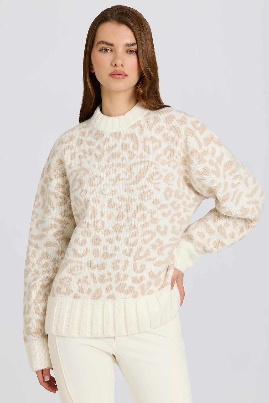 Chic Jacquard-Knit Oversized Jumper in Ice
