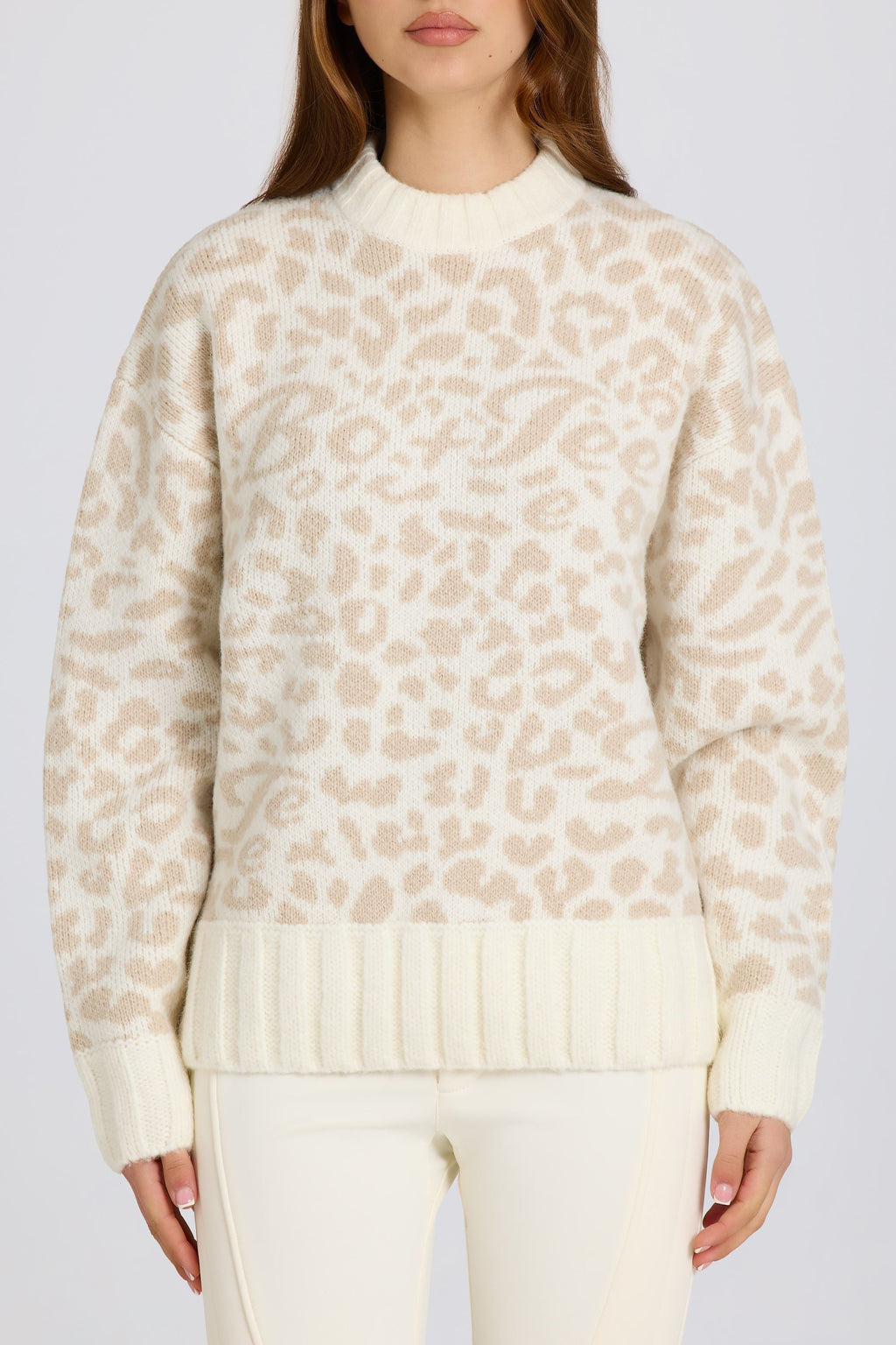Chic Jacquard-Knit Oversized Jumper in Ice