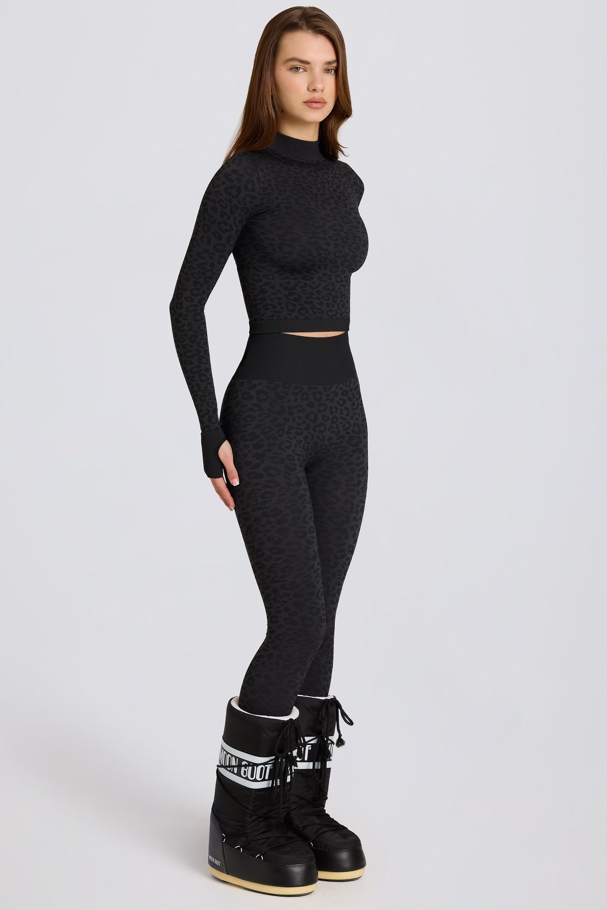 Chic Thermal Base-Layer Leggings in Black Leopard