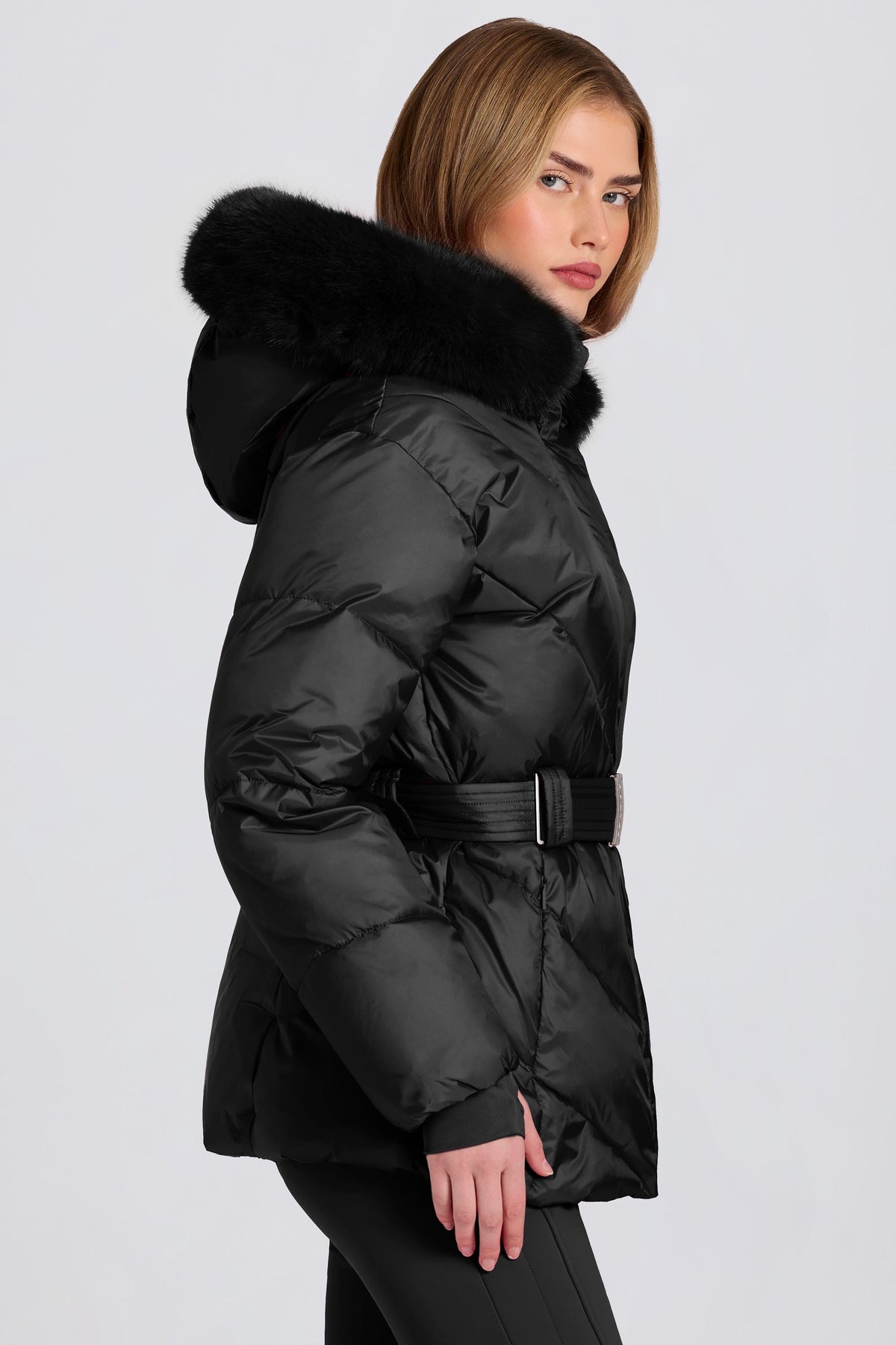 Chic Waterproof Faux-Fur Hood Ski Jacket in Black