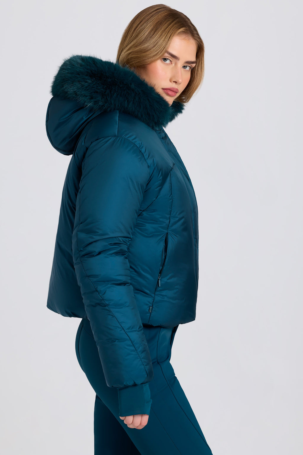 Chic Waterproof Faux-Fur Hood Cropped Ski Jacket in Teal