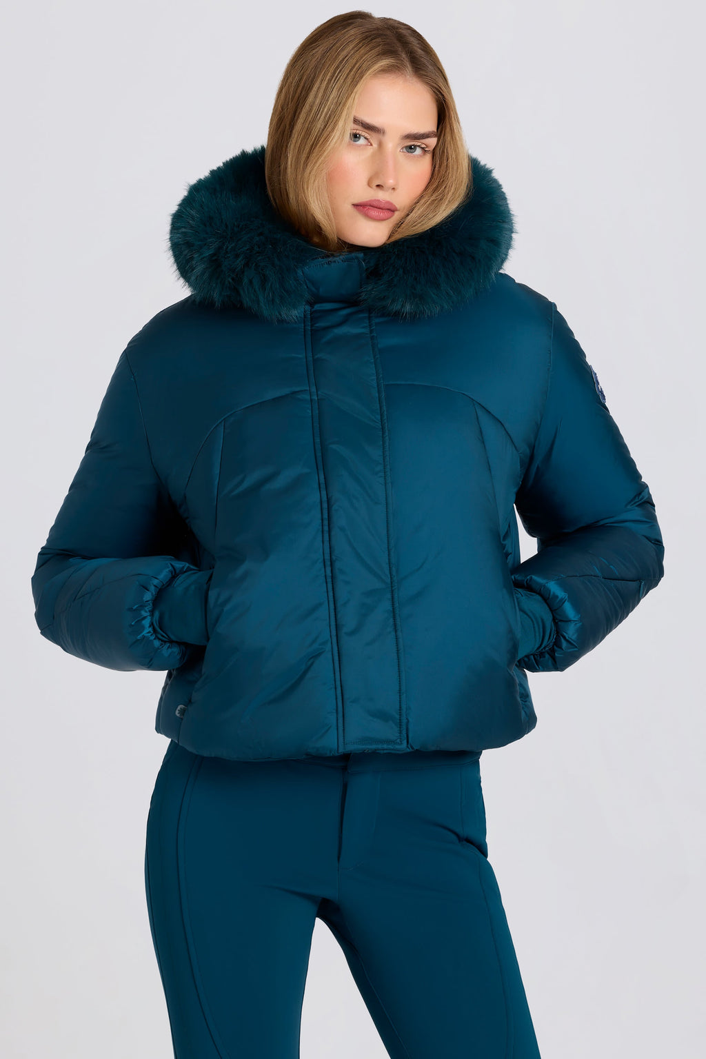 Chic Waterproof Faux-Fur Hood Cropped Ski Jacket in Teal