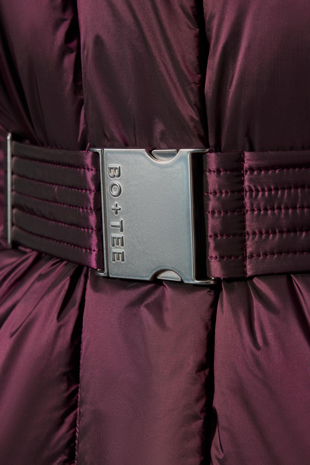 Chic Waterproof Belted Oversized Ski Jacket in Burgundy