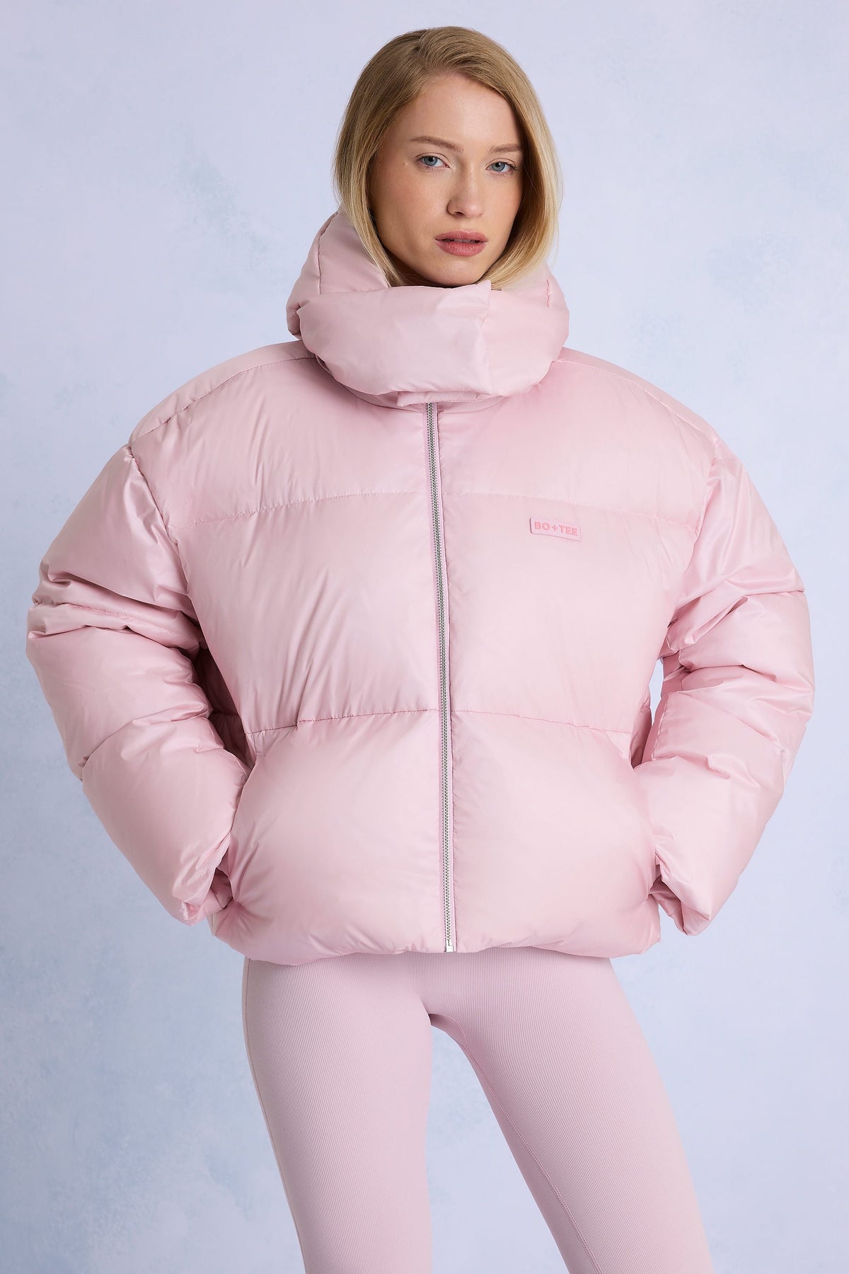 Chic Waterproof Cropped Oversized Ski Jacket in Powder Pink