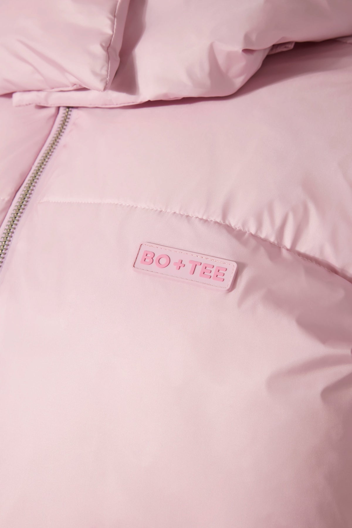 Chic Waterproof Cropped Oversized Ski Jacket in Powder Pink