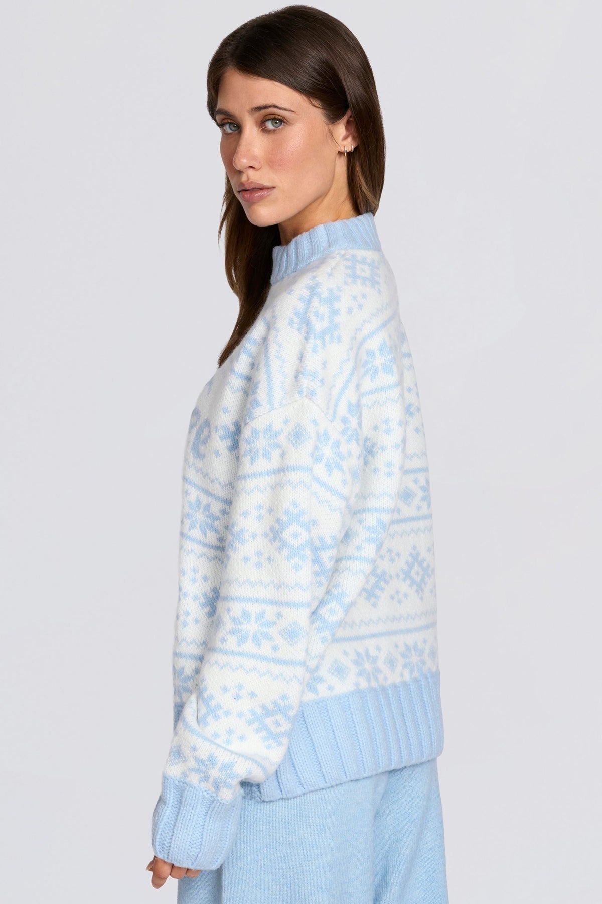 Chic Jacquard-Knit Oversized Jumper in Powder Blue