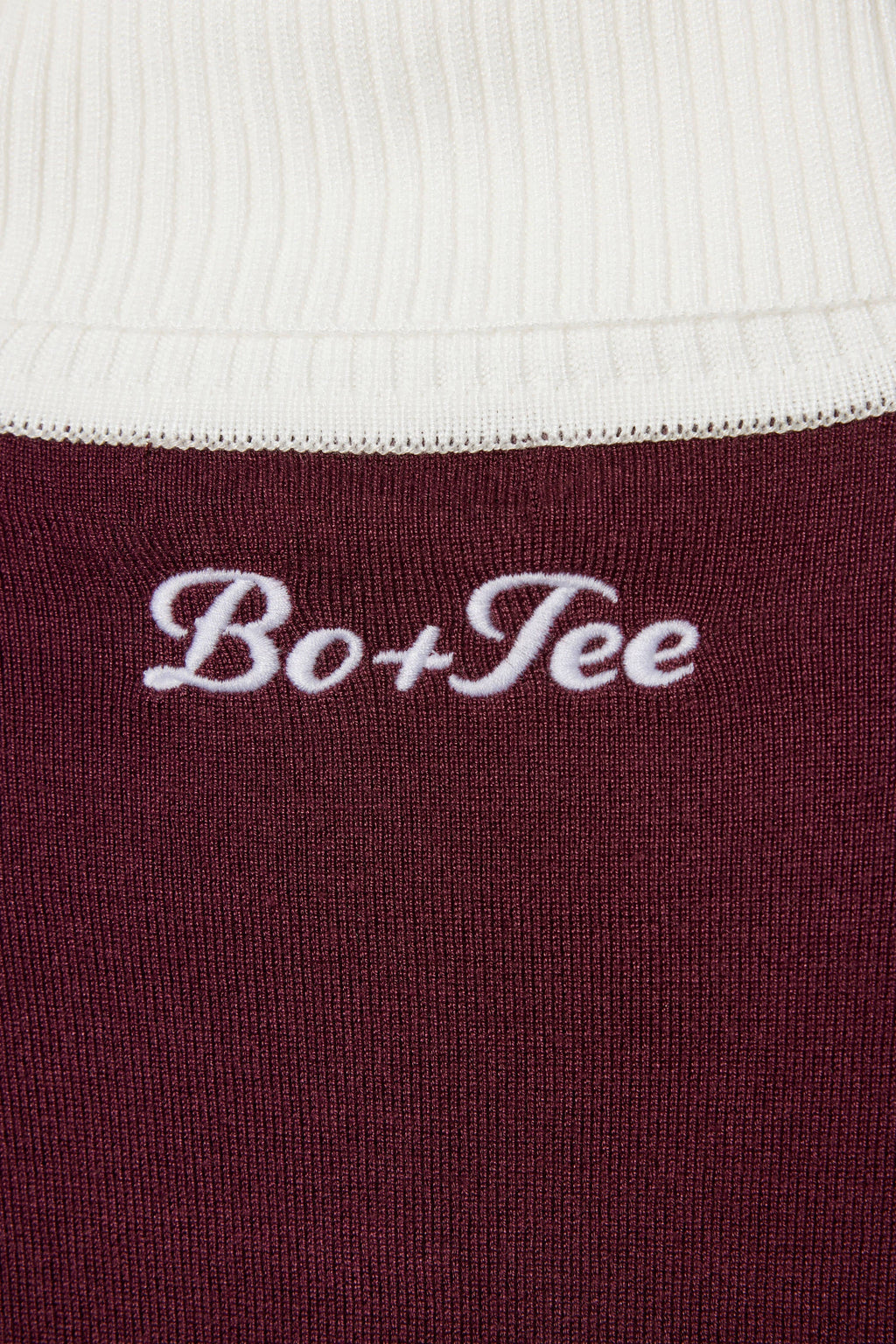 Chic Knit Long-Sleeve Fitted Top in Burgundy