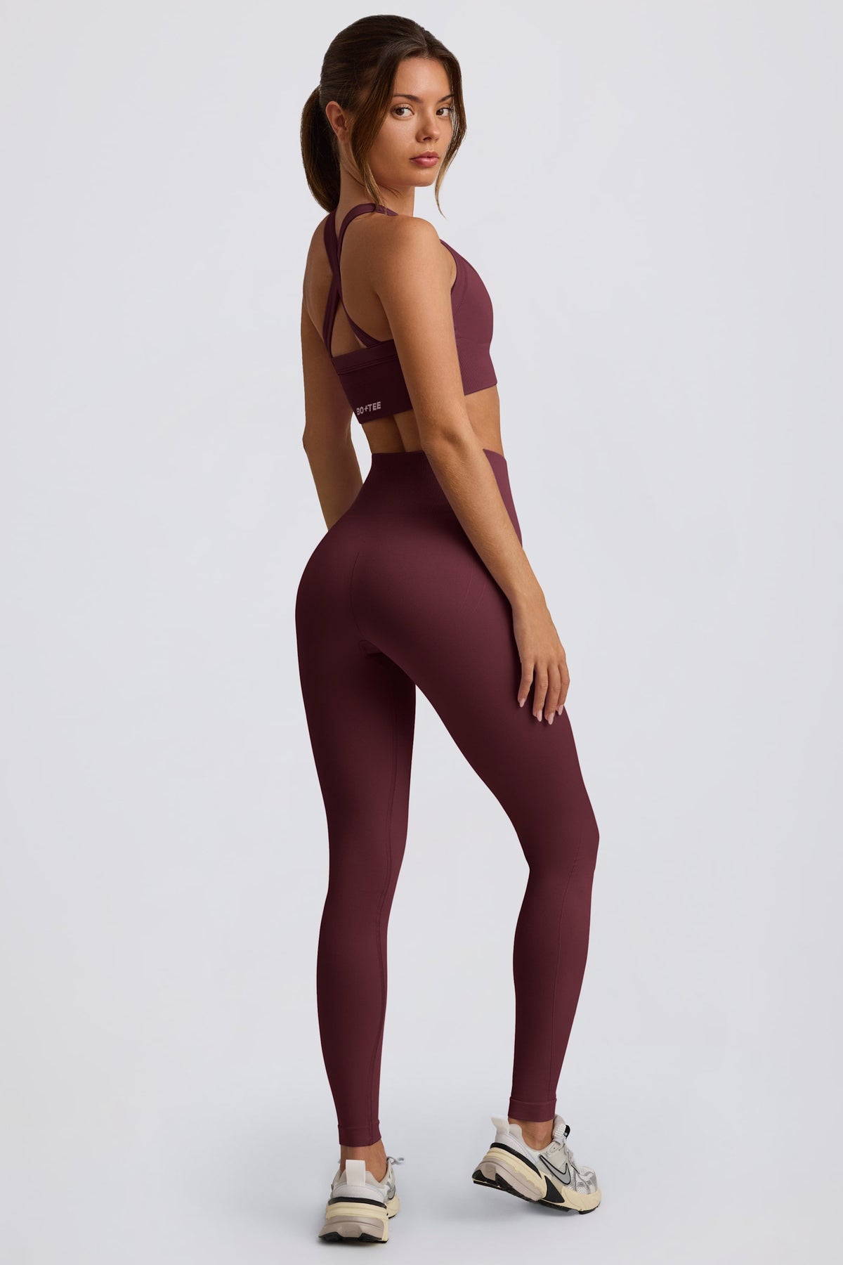 Chic Super Sculpt Seamless High-Waist Leggings in Burgundy