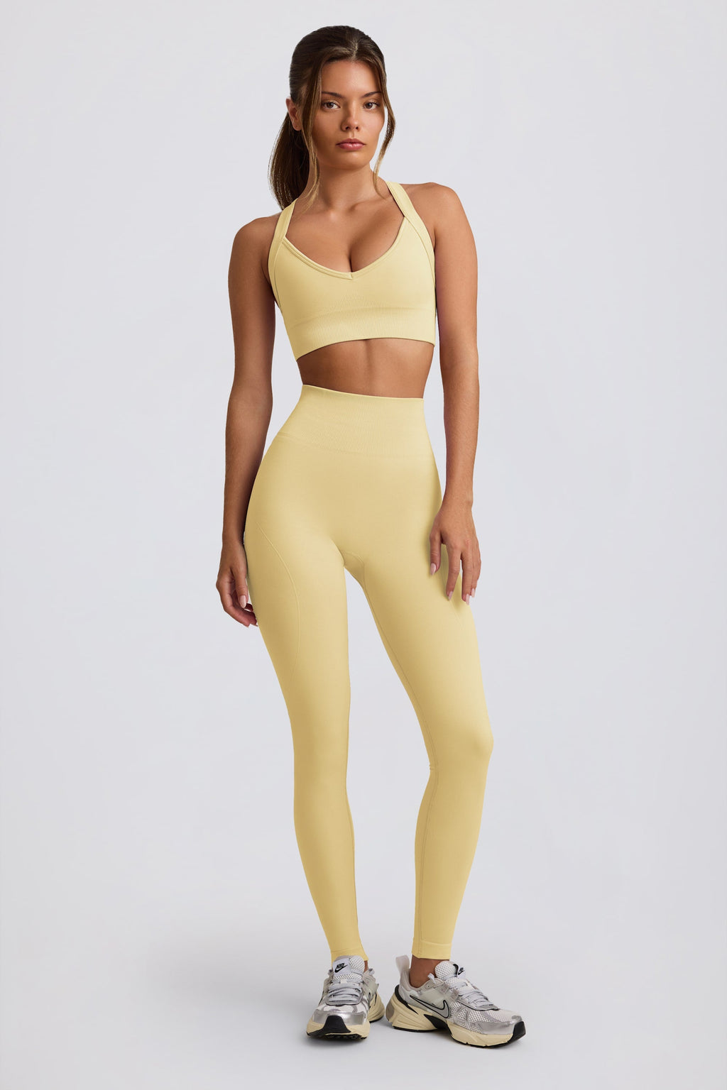 Chic Super Sculpt Seamless High-Waist Leggings in Butter