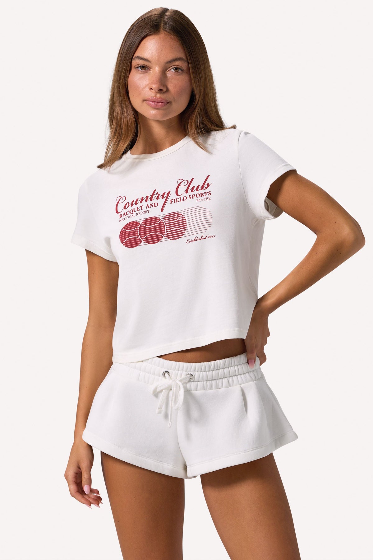 Chic Cropped Graphic T-Shirt in Ivory