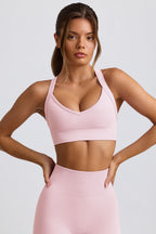 Chic Super Sculpt Seamless Crossback Sports Bra in Soft Pink