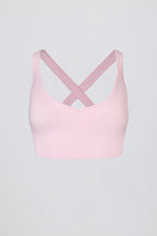 Chic Super Sculpt Seamless Crossback Sports Bra in Soft Pink