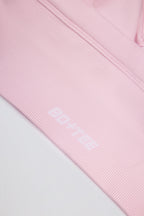 Chic Super Sculpt Seamless Crossback Sports Bra in Soft Pink