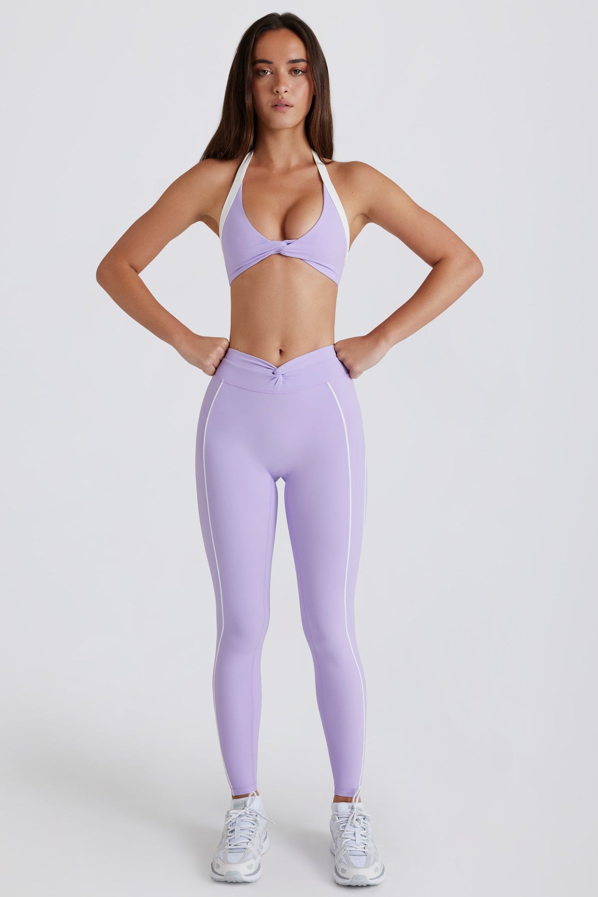 Chic Soft Active Twist-Front Leggings in Lavender