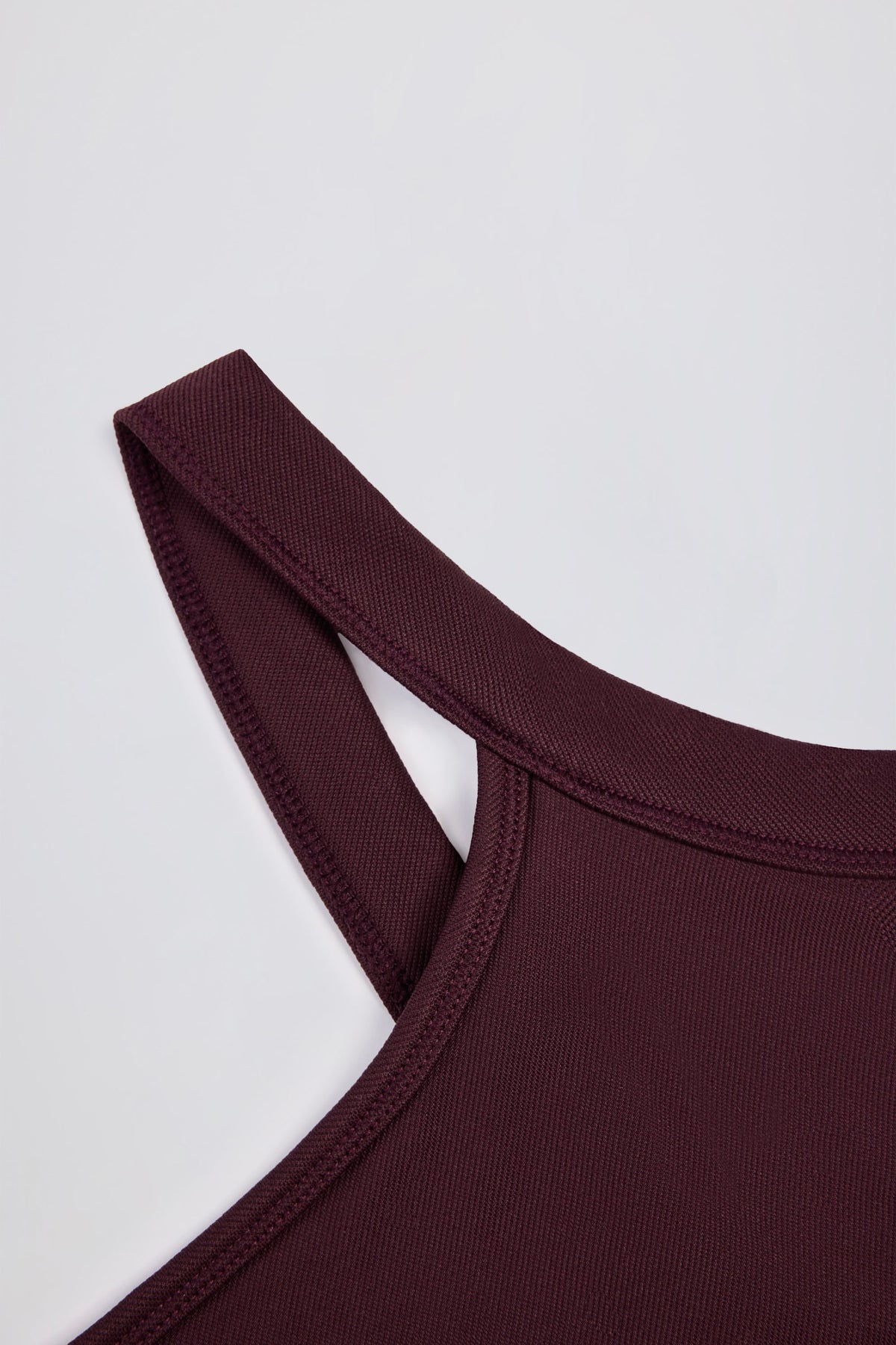 Chic Super Sculpt Seamless Longline Camisole Top in Burgundy