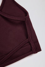 Chic Super Sculpt Seamless Backless Sports Bra in Burgundy