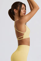 Chic Super Sculpt Seamless Backless Sports Bra in Butter