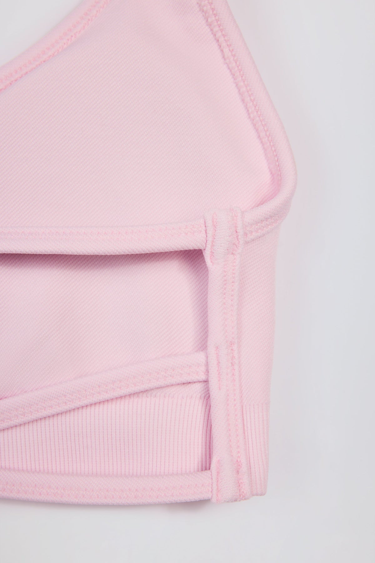 Chic Super Sculpt Seamless Backless Sports Bra in Powder Pink