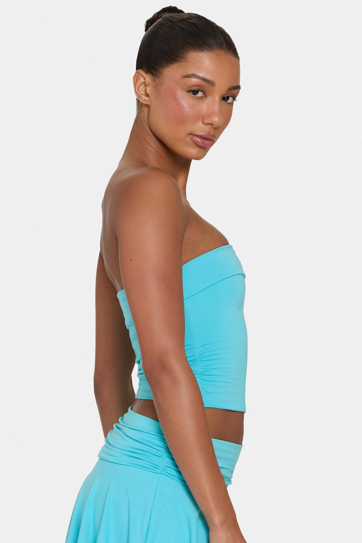 Chic ButterCloud Tube Top in Aqua