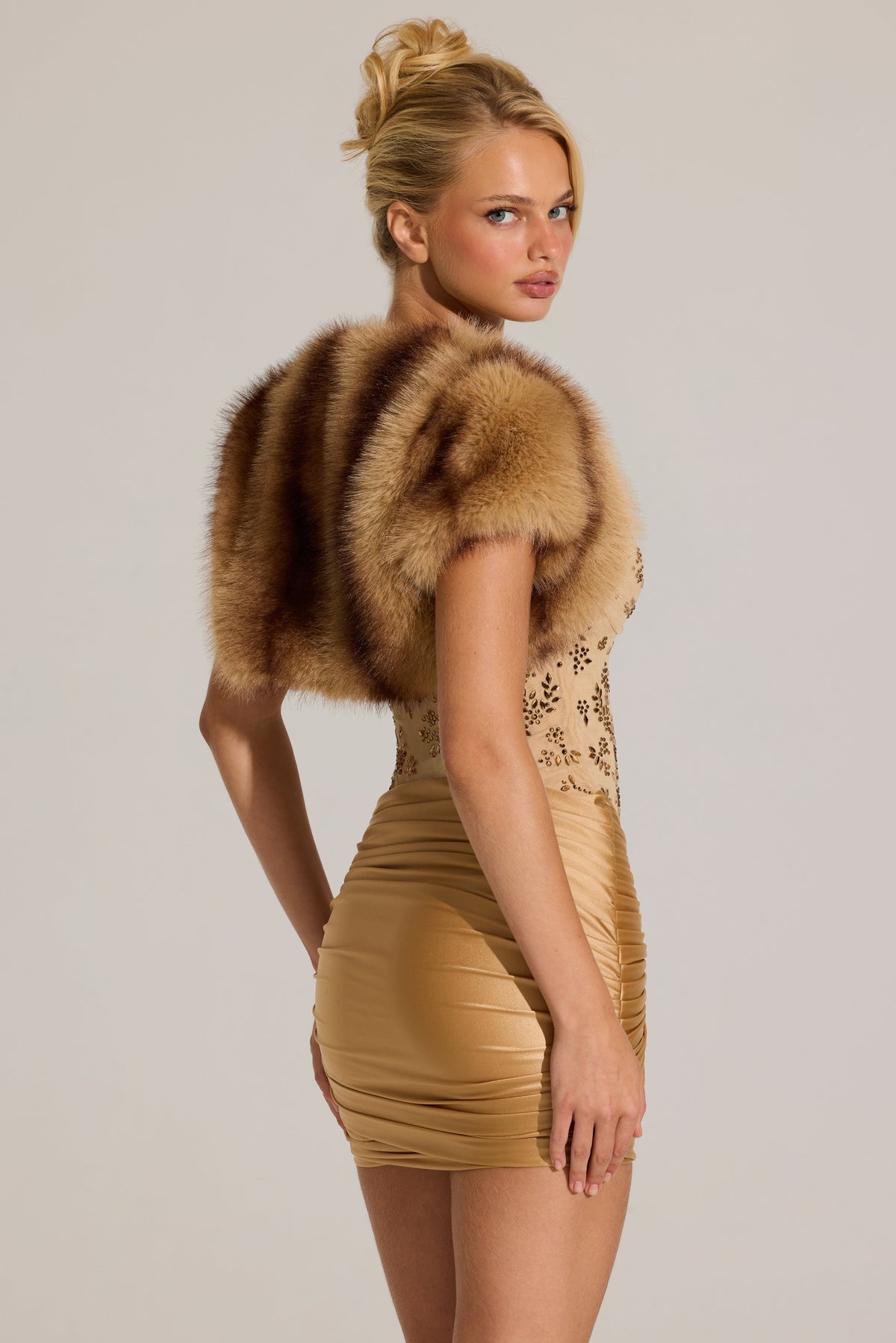 Chic Faux-Fur Short Sleeve Bolero in Mink
