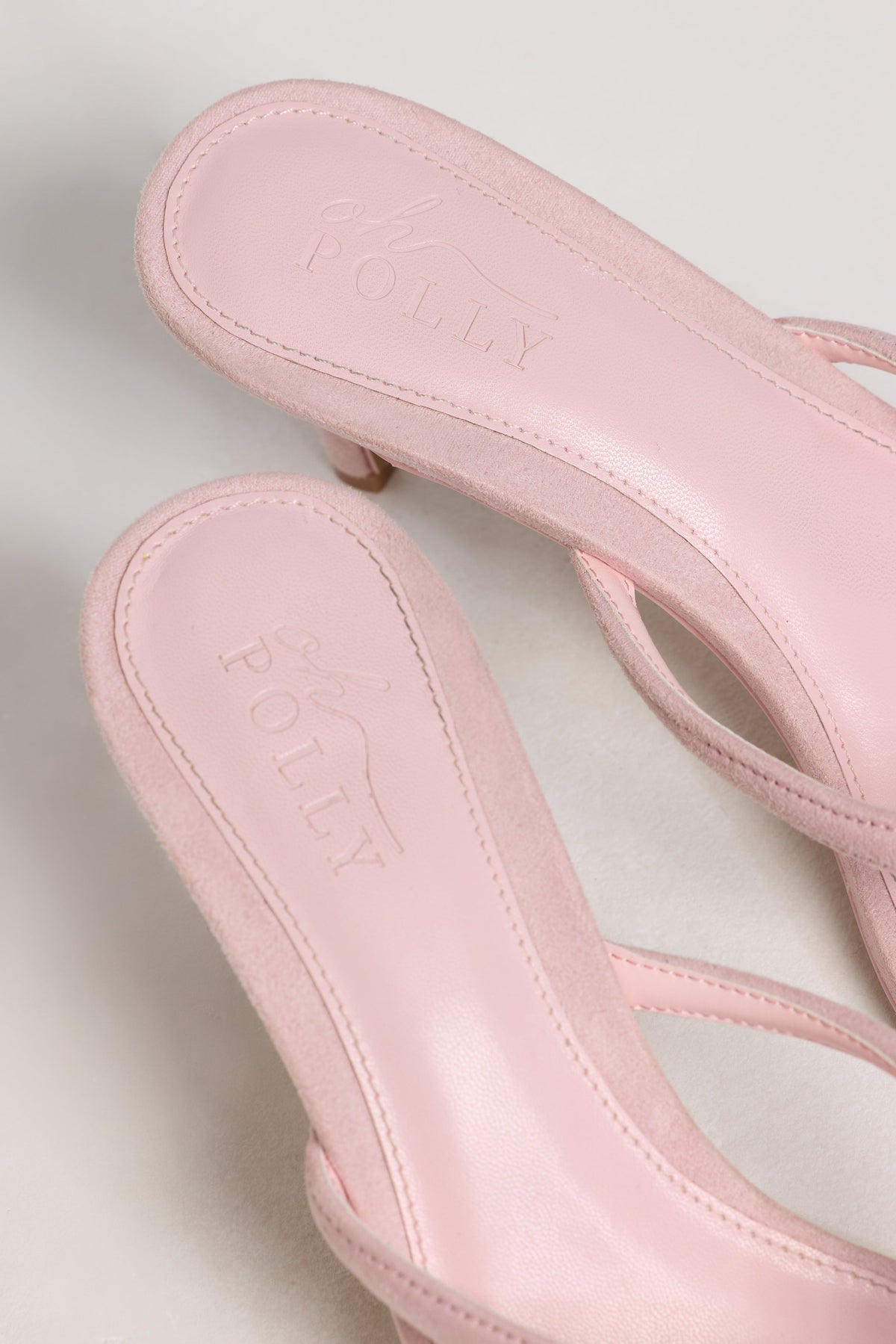 Chic Heeled Thong Sandals in Pink