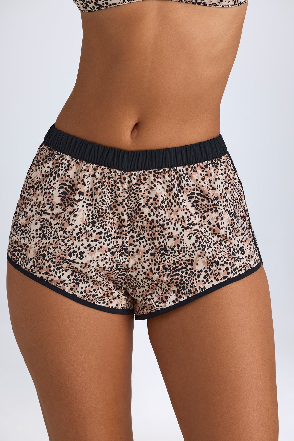 Chic Mini Shorts in Cheetah Print