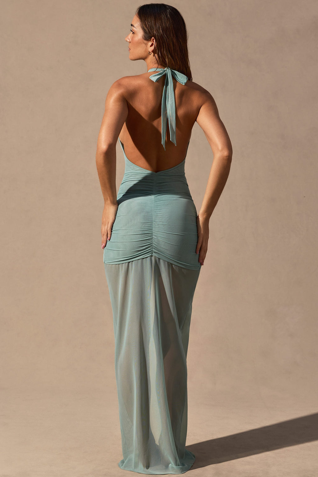 Chic Cut-Out Halterneck Maxi Dress in Seafoam Green