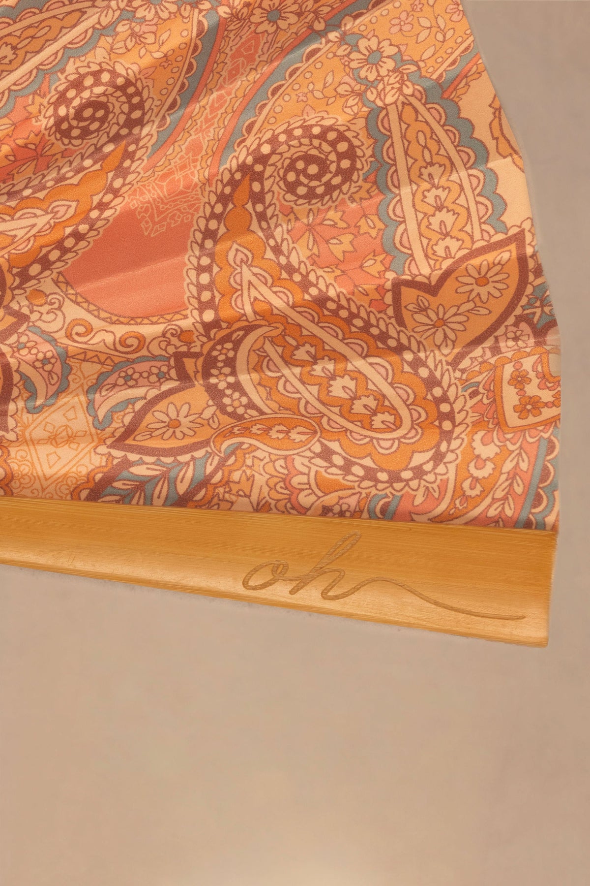 Chic Folding Hand Fan in Paisley Print