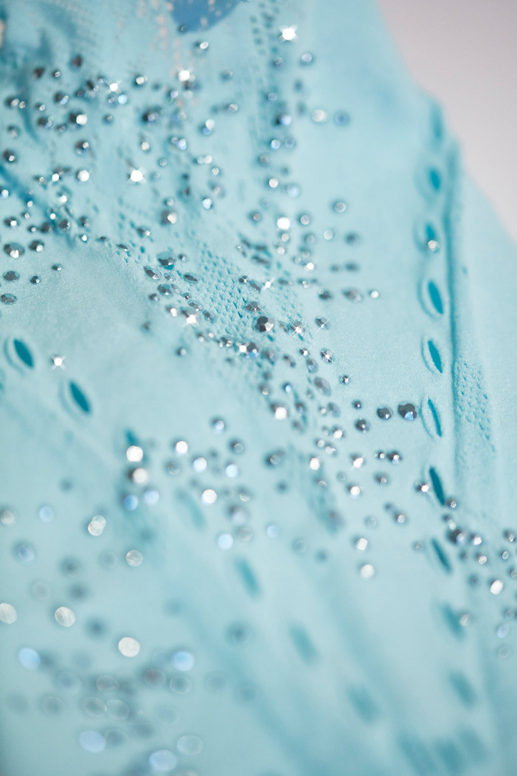 Chic Petite Embellished Mid-Rise Flared Trousers in Ice Blue