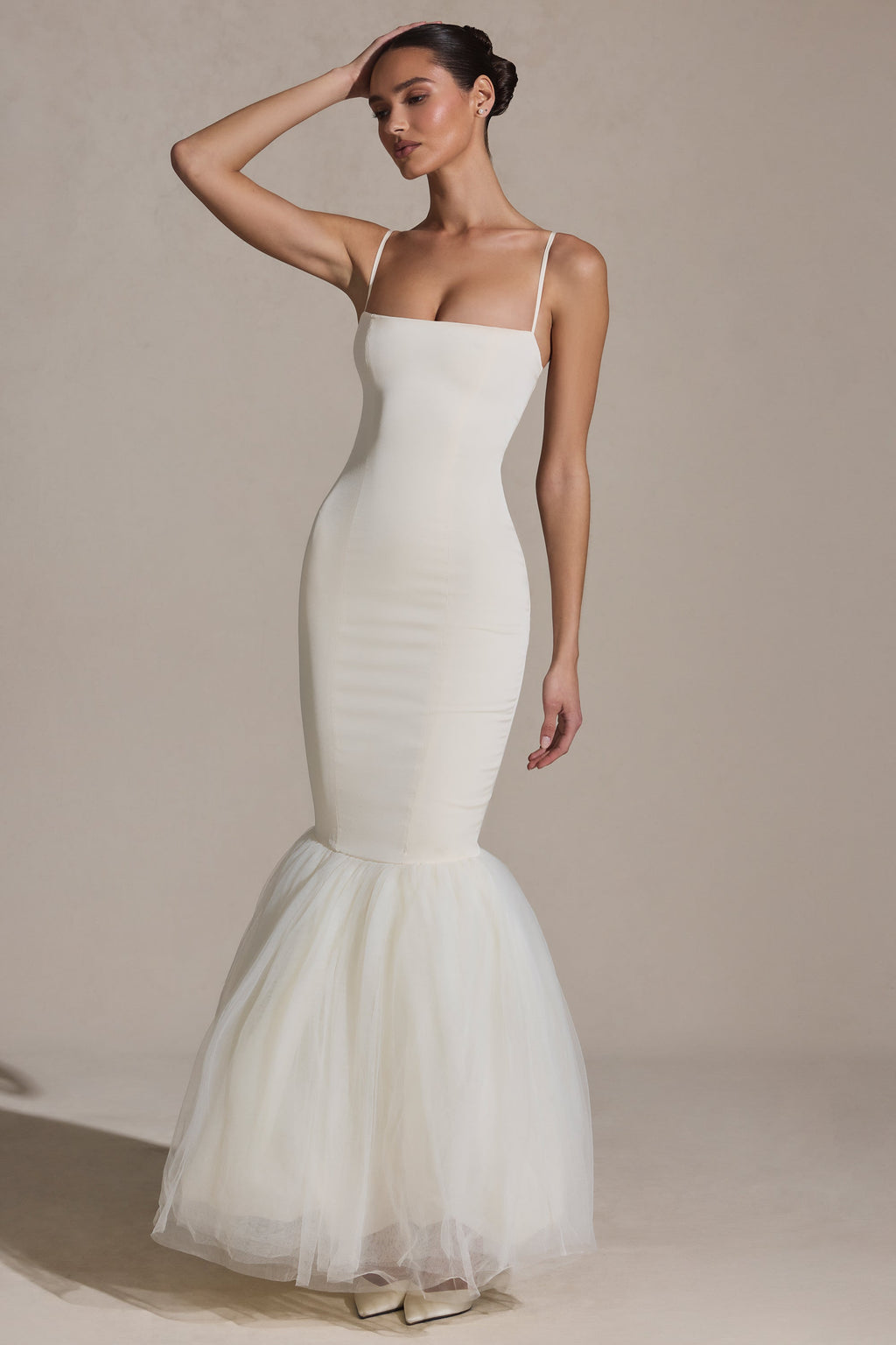 Chic Tulle Hem Fishtail Gown in Ivory