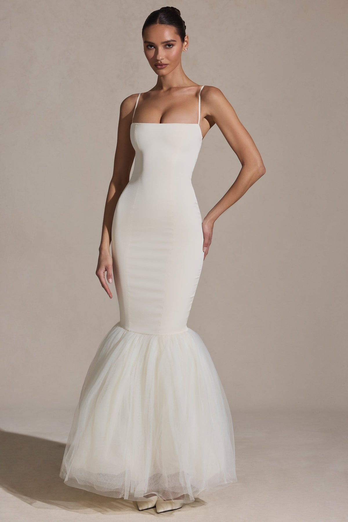 Chic Tulle Hem Fishtail Gown in Ivory