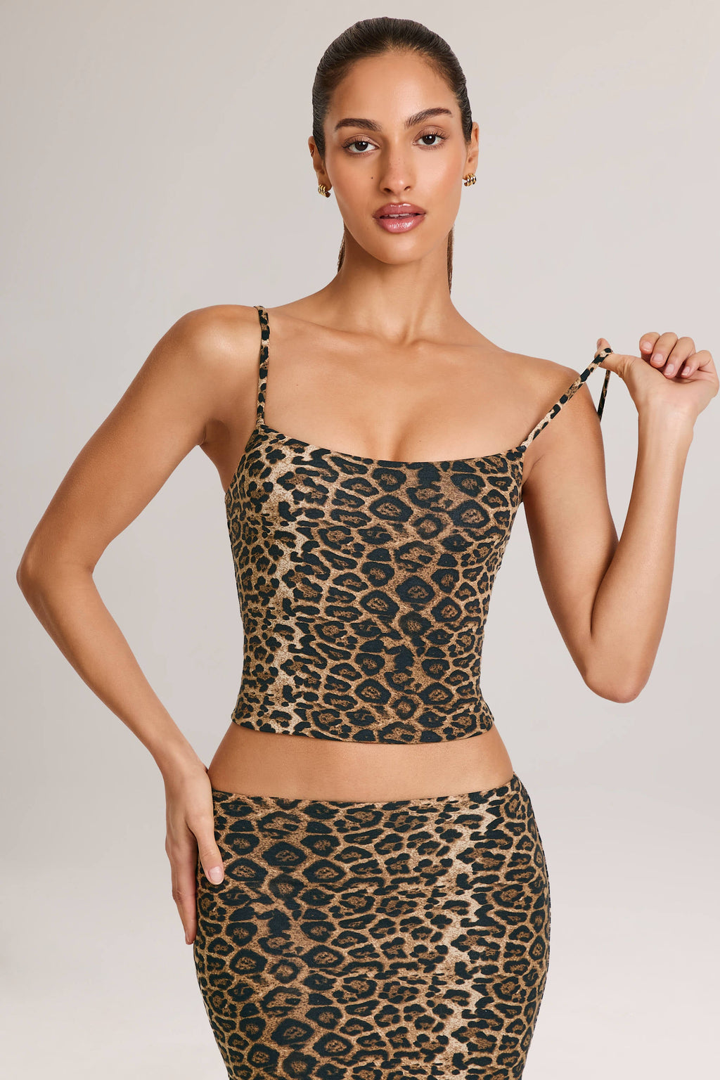 Chic Modal Scoop-Neck Tank Top in Leopard Print