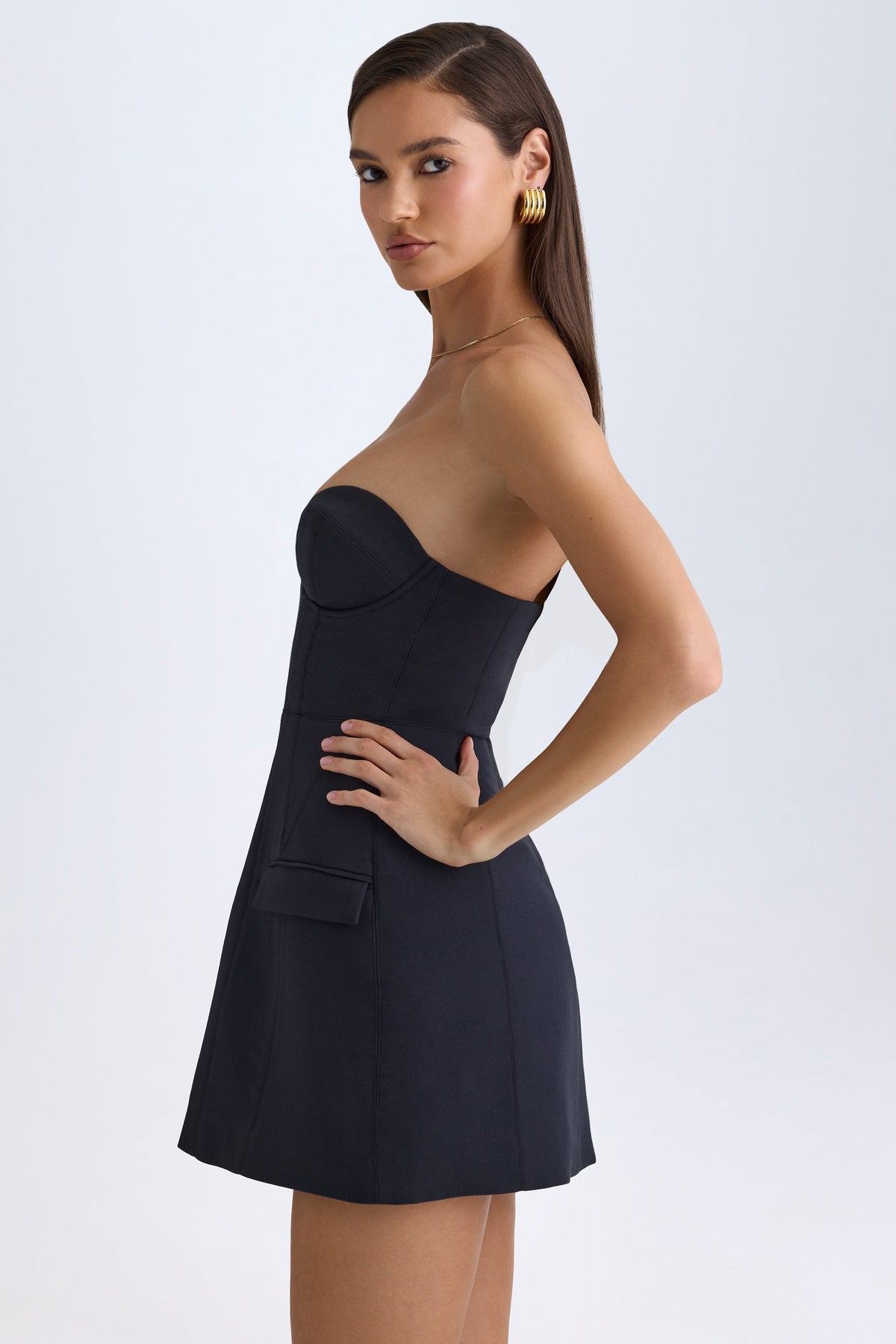 Chic Strapless Structured Tulip Mini Dress in Black