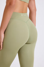 Chic High-Waist Leggings in Matcha
