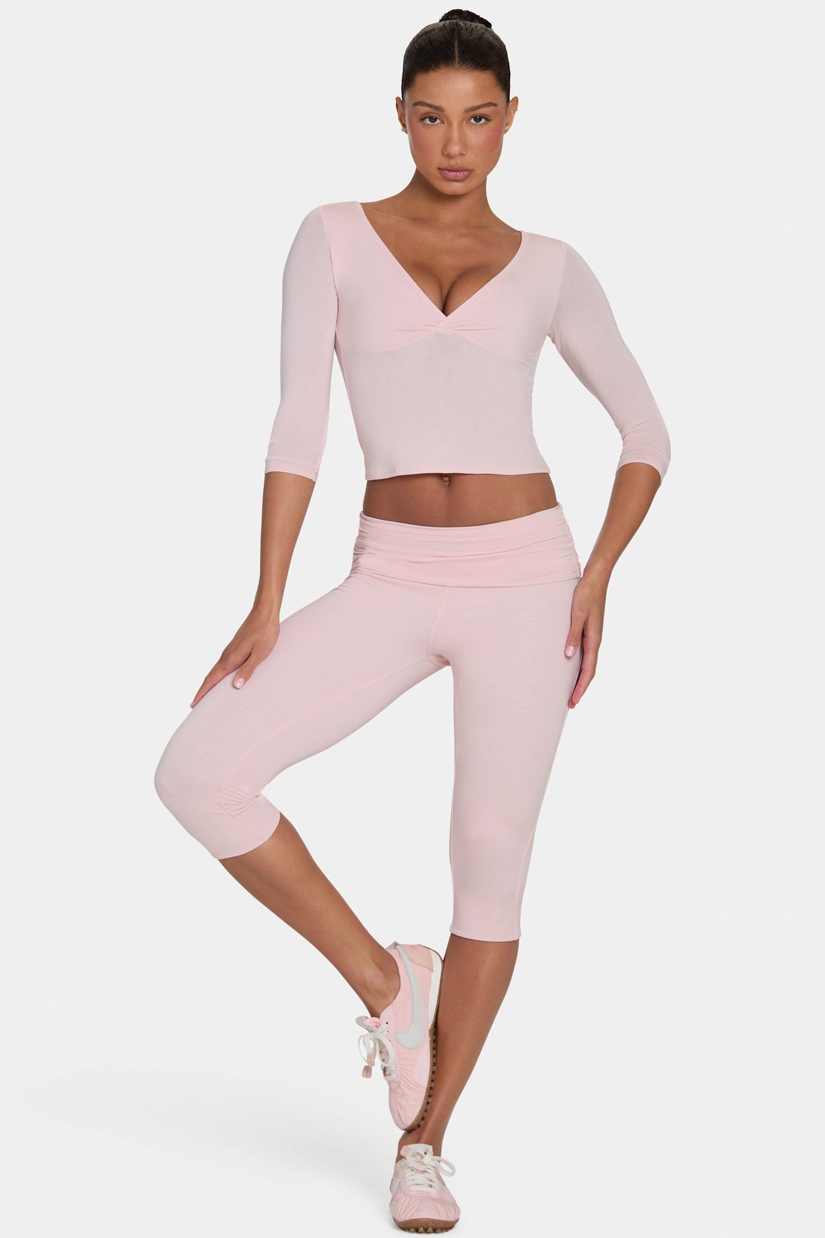 Chic ButterCloud Capri Leggings in Blush