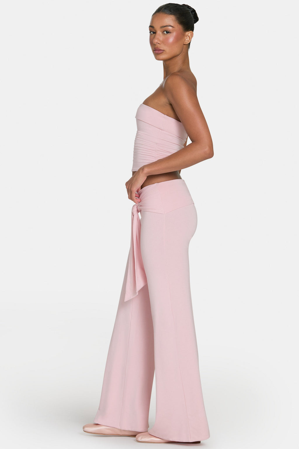 Chic ButterCloud Tie-Waist Wide-Leg Trousers in Blush