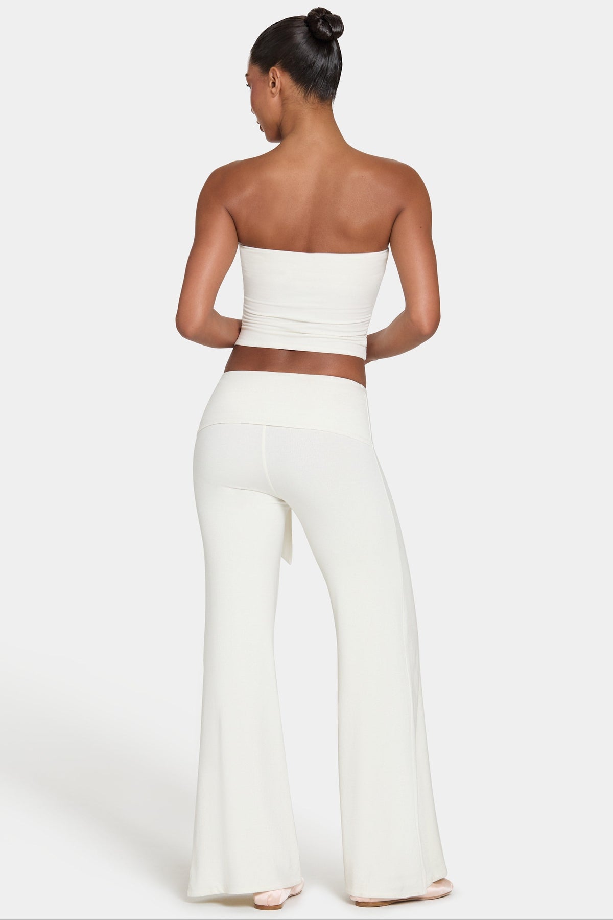 Chic ButterCloud Tie-Waist Wide-Leg Trousers in Coconut