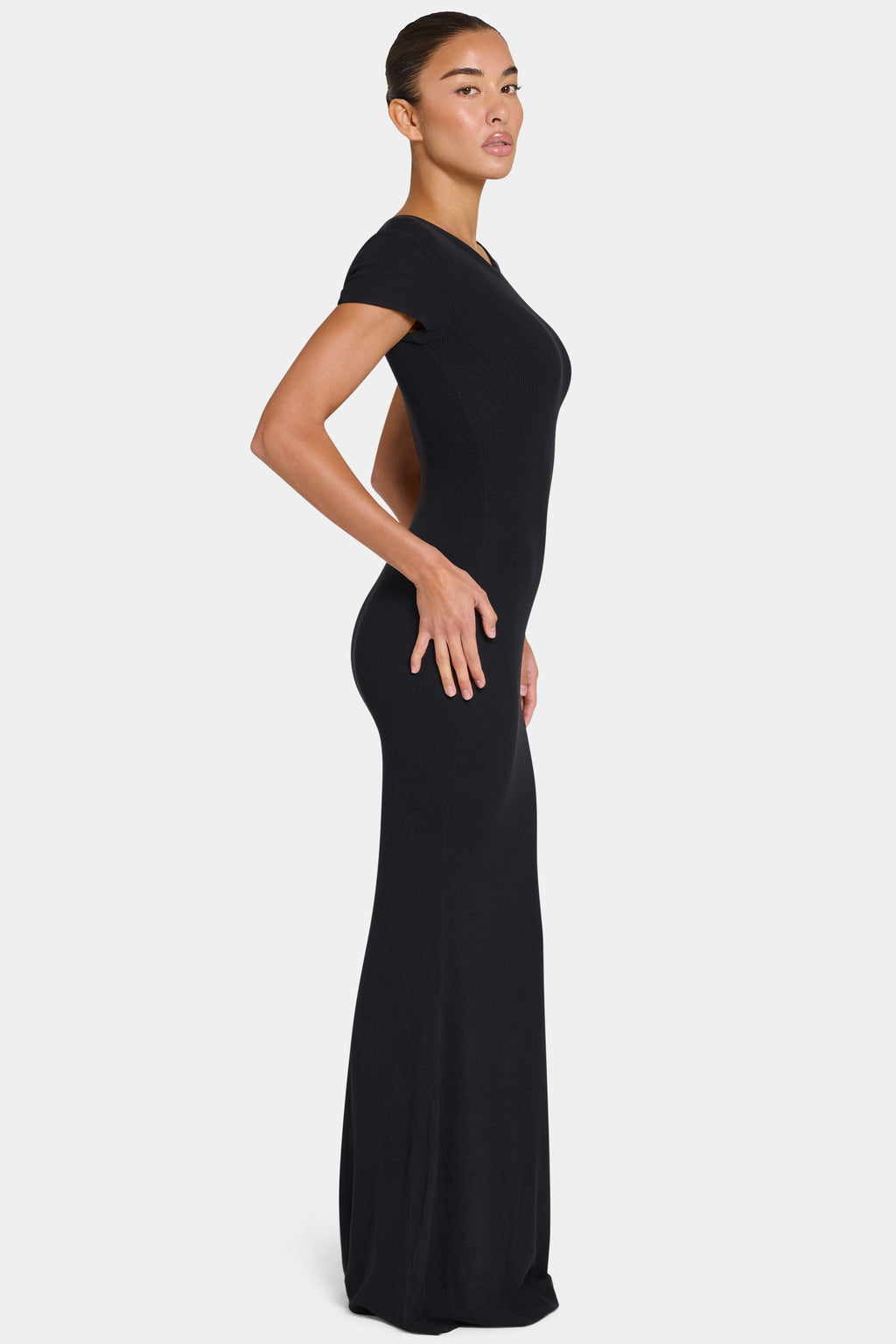 Chic ButterCloud Cap Sleeve Maxi Dress in Black