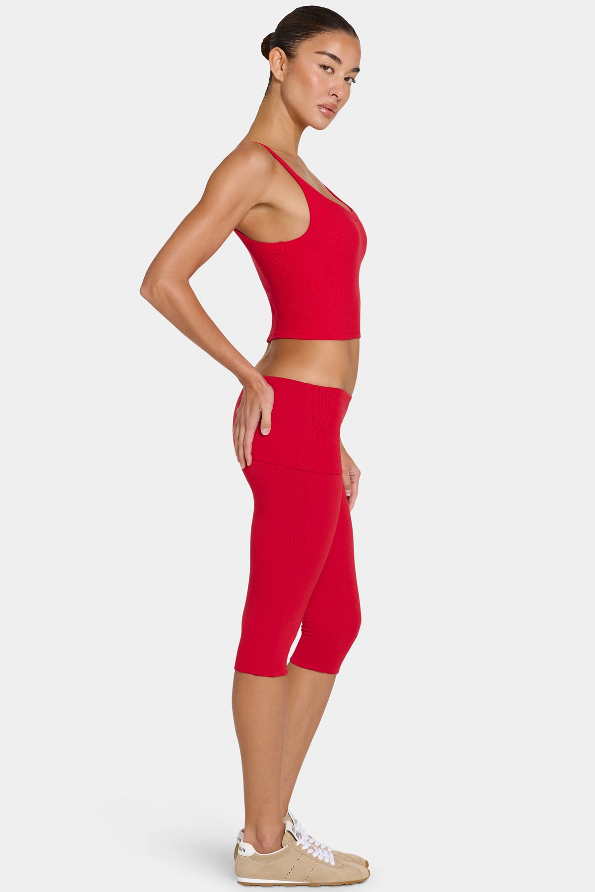 Chic ButterCloud Capri Leggings in Chilli