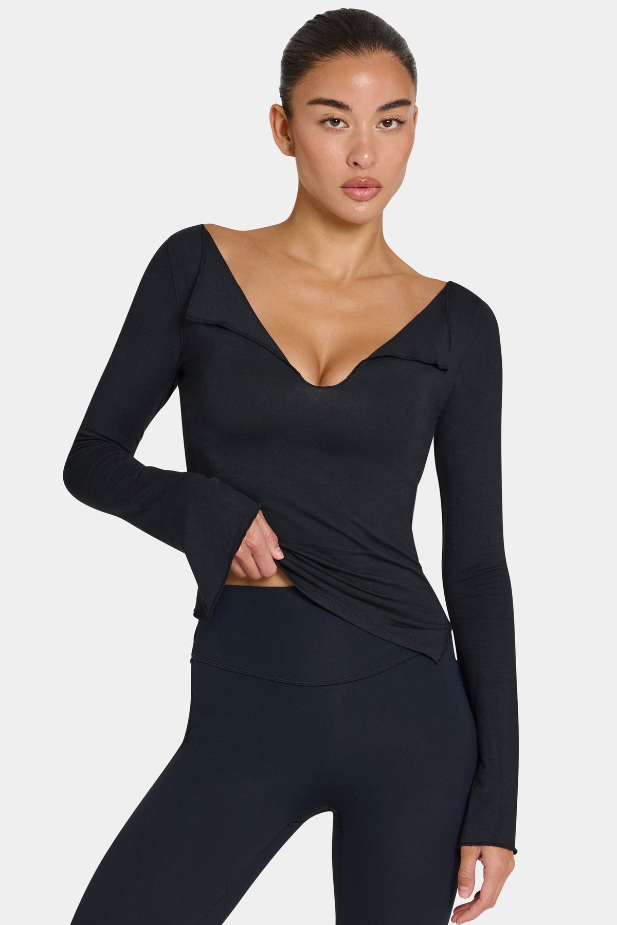 Chic ButterCloud Long-Sleeve Top in Black