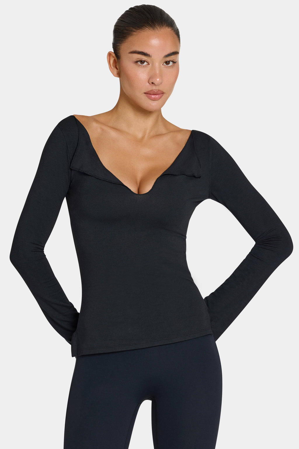 Chic ButterCloud Long-Sleeve Top in Black