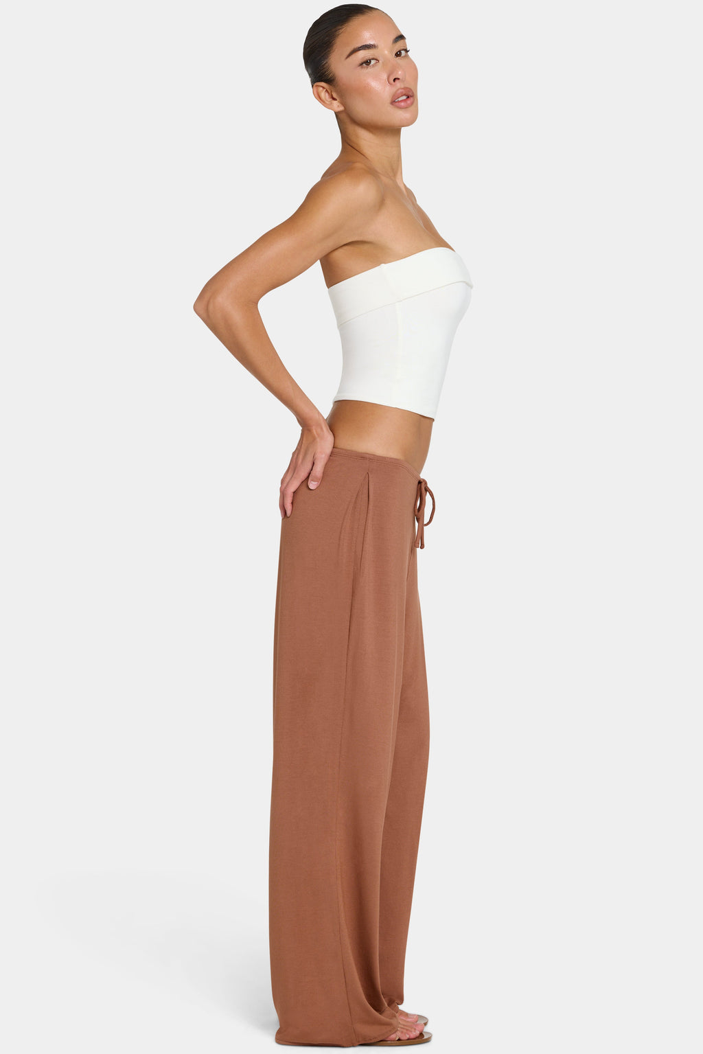 Chic ButterCloud Tie-Waist Wide-Leg Trousers in Cocoa