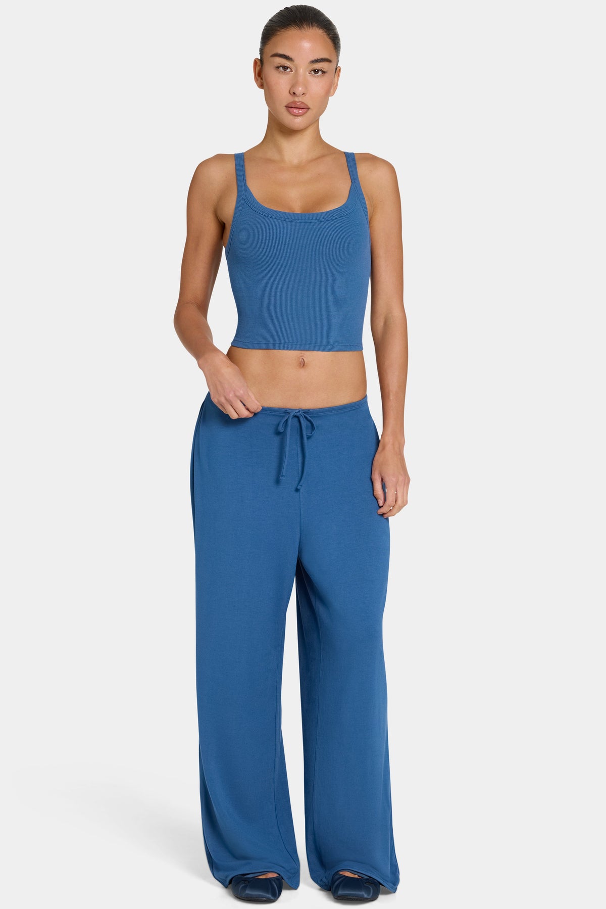 Chic ButterCloud Tie-Waist Wide-Leg Trousers in Marine