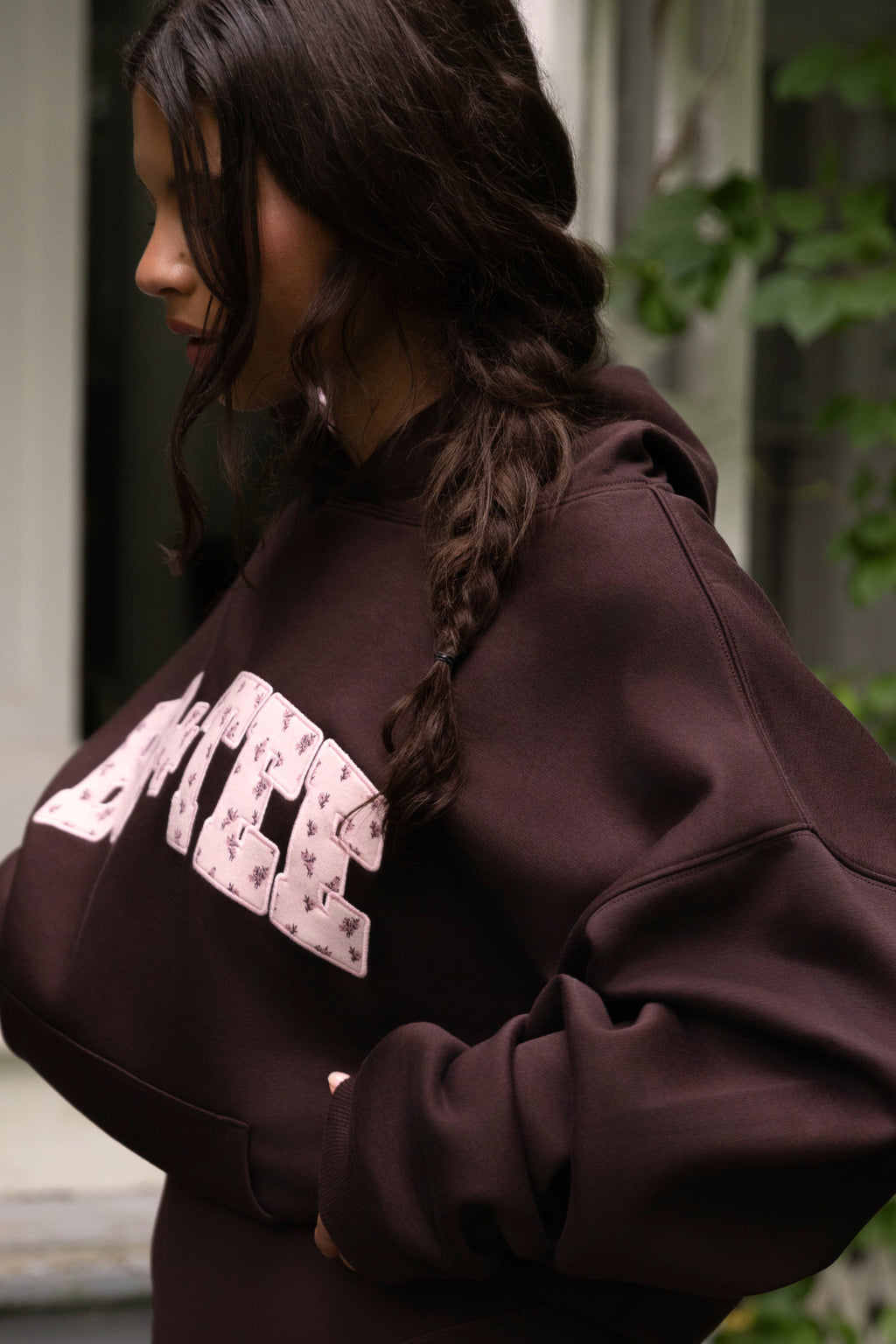 Chic Oversized Applique Hoodie in Espresso