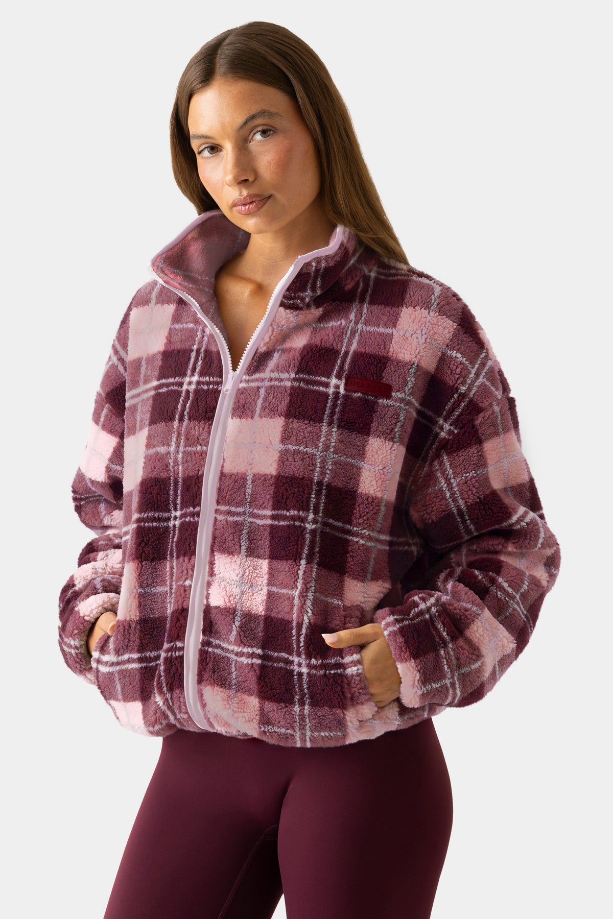 Chic Oversized Zip-Up Fleece in Plum Plaid