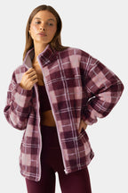 Chic Oversized Zip-Up Fleece in Plum Plaid